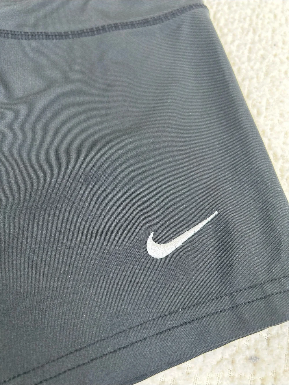 Nike Dri-FIT women’s compression shorts Black M Athleisure Volleyball Y2K